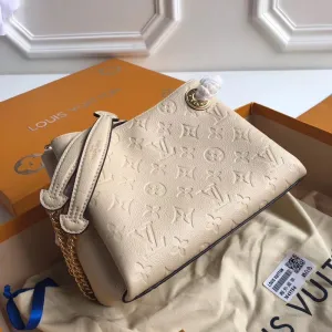 LOV2 Bags - Fashion Bags  1079