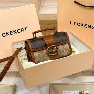 New minimalist and fashionable small handbag,