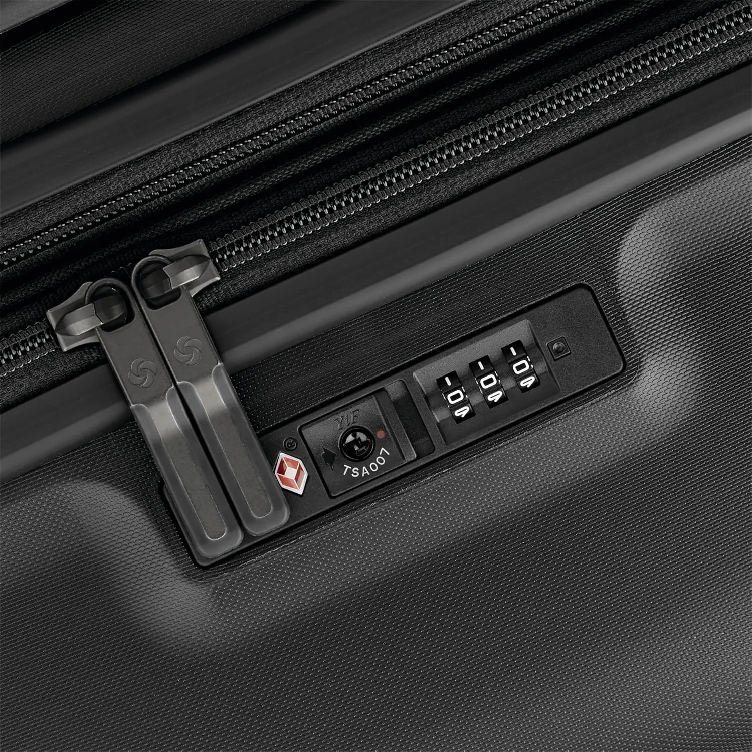 Samsonite Elevation Plus - Large Hardside Luggage - Scratch Resistant Polypropylene Shell, RightHeight™ Adjustable Handle, Integrated AirTag Holder, TSA Lock, WetPak™ Compartment - Triple Black