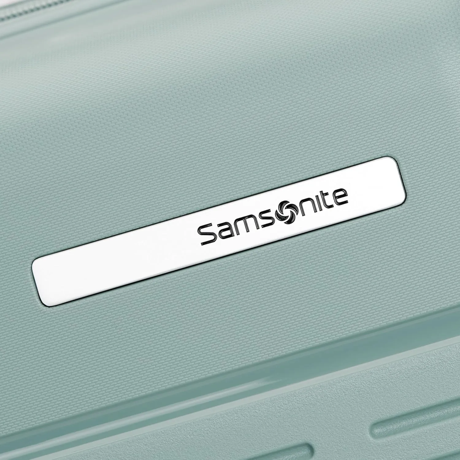 Samsonite Elevation Plus - Medium Hardside Luggage - Scratch Resistant Polypropylene Shell, RightHeight™ Adjustable Handle, Integrated AirTag Holder, TSA Lock, WetPak™ Compartment - Cypress Green