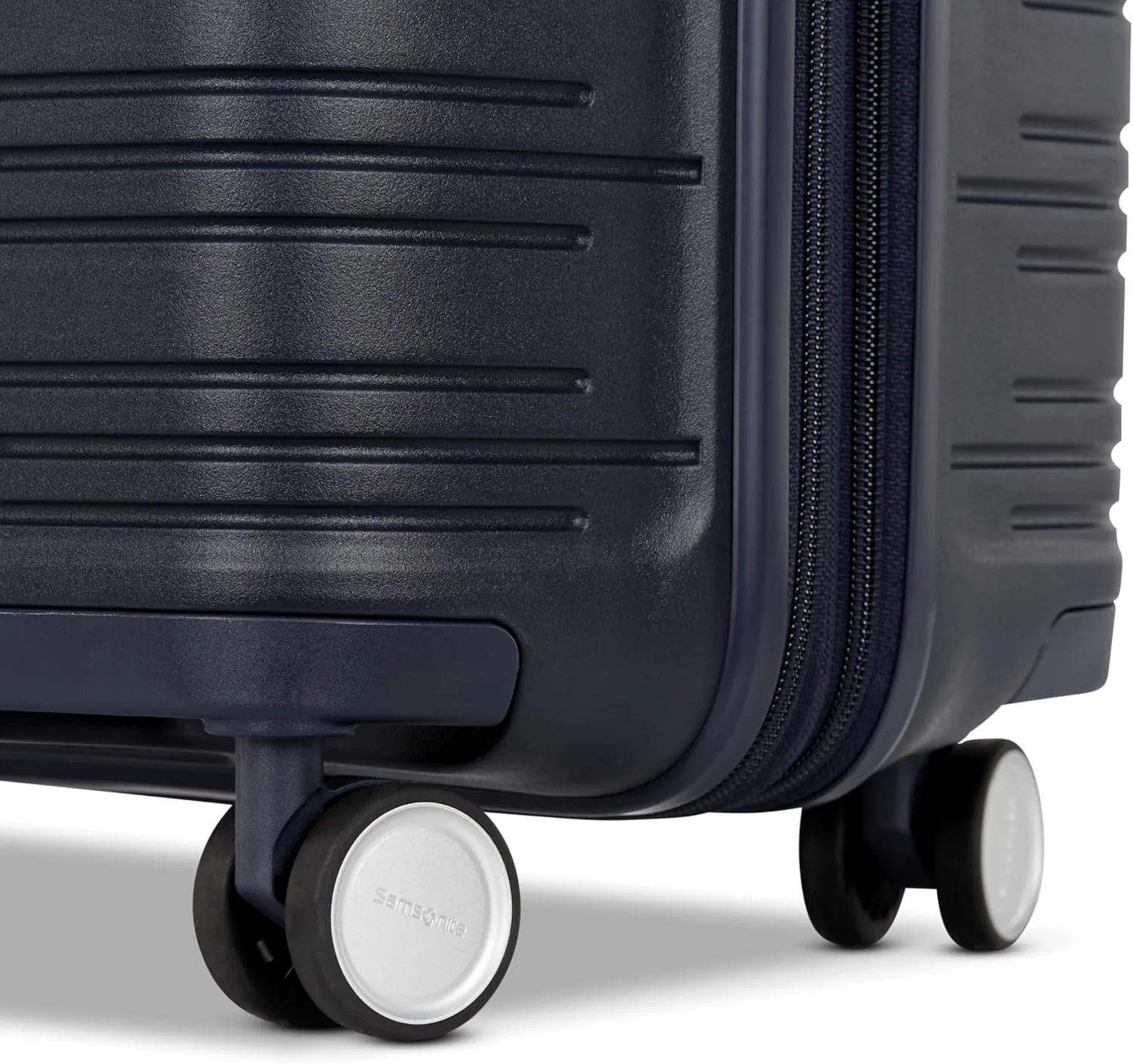 Samsonite Elevation Plus - Medium Hardside Luggage - Scratch Resistant Polypropylene Shell, RightHeight™ Adjustable Handle, Integrated AirTag Holder, TSA Lock, WetPak™ Compartment - Midnight Blue