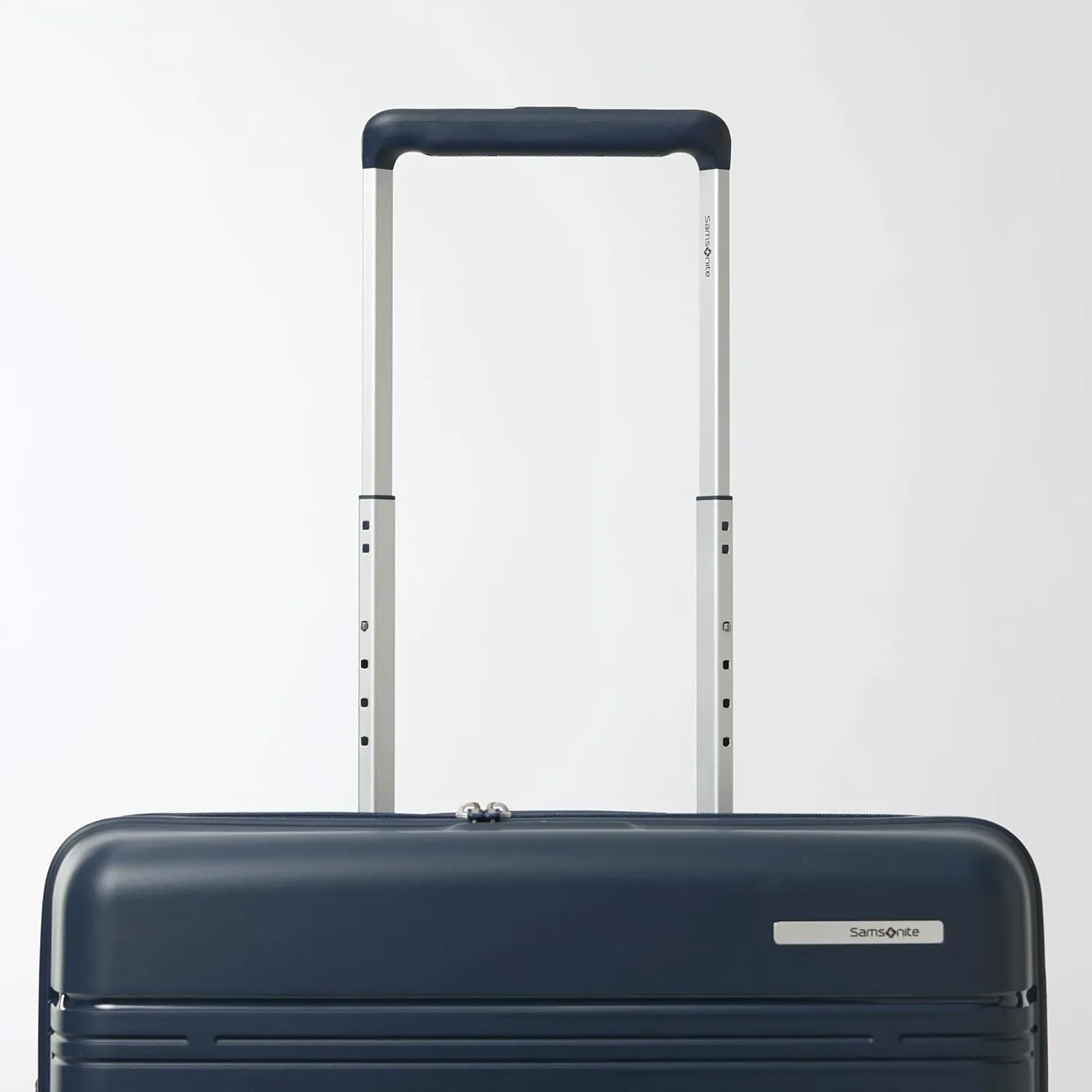 Samsonite Elevation Plus - Medium Hardside Luggage - Scratch Resistant Polypropylene Shell, RightHeight™ Adjustable Handle, Integrated AirTag Holder, TSA Lock, WetPak™ Compartment - Midnight Blue