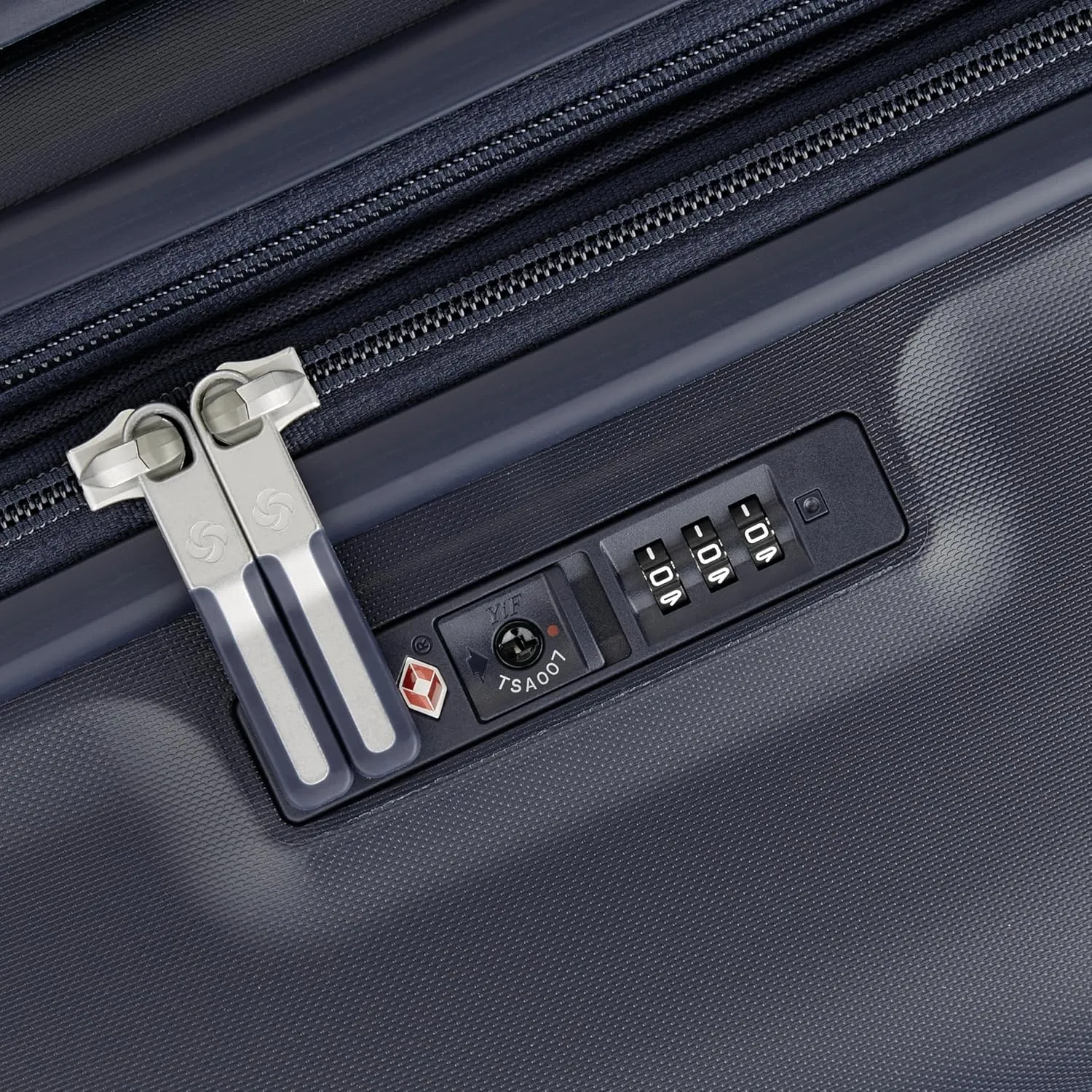 Samsonite Elevation Plus - Medium Hardside Luggage - Scratch Resistant Polypropylene Shell, RightHeight™ Adjustable Handle, Integrated AirTag Holder, TSA Lock, WetPak™ Compartment - Midnight Blue